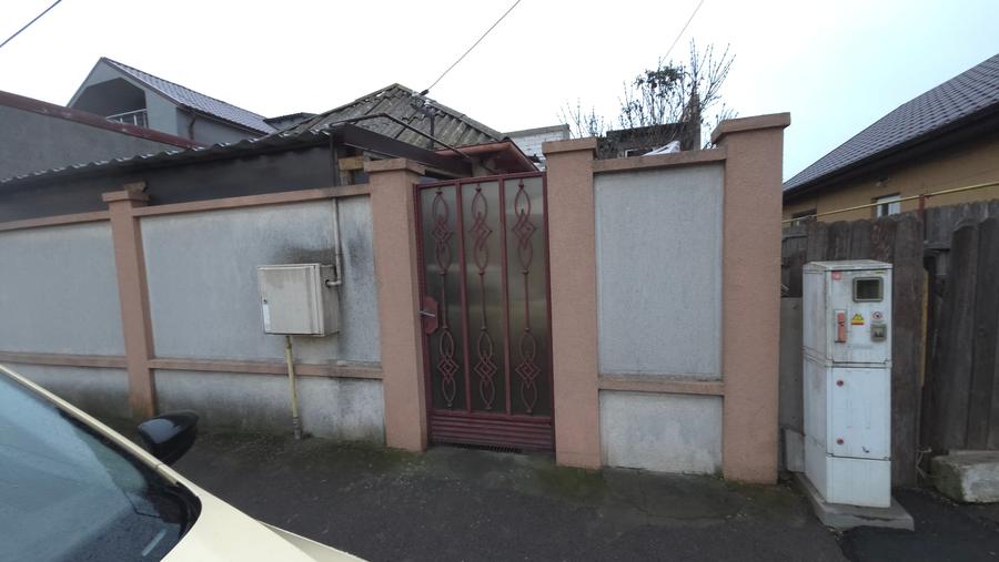 Casă individuală cu 3 camere cu Canalizare în Brătianu
