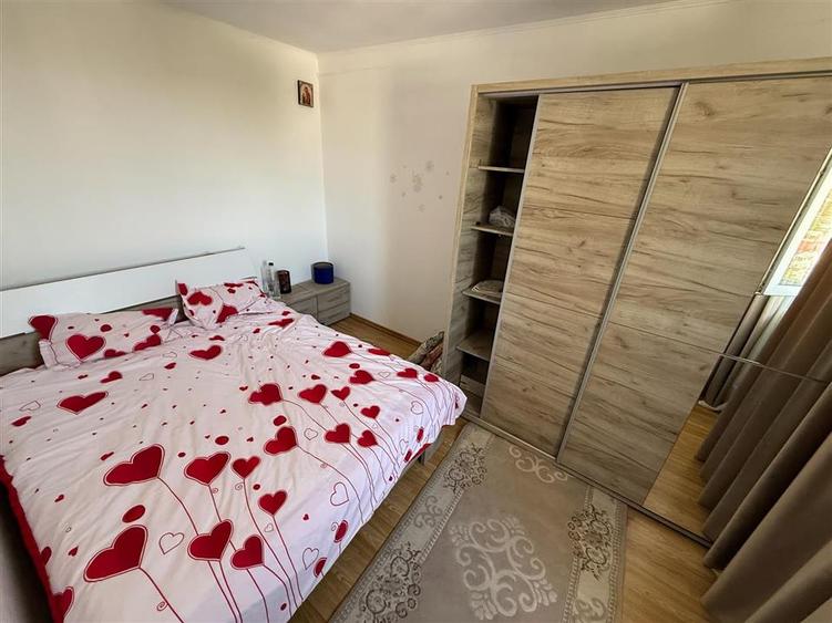 Apartament cu 2 camere semidecomandat în Tătărași