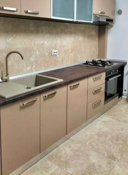 Apartament cu 2 camere semidecomandat, mobilat în Rovine