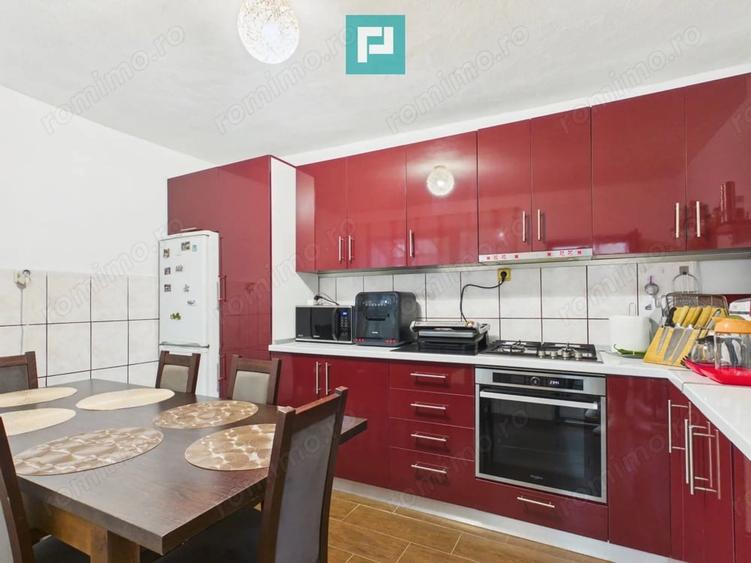 Casă cu 4 camere cu Teren 5538 Mp în Macea