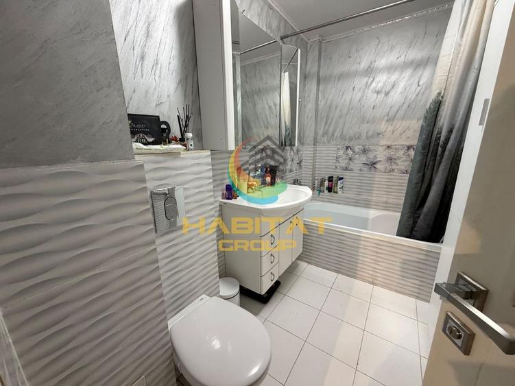 Apartament cu 3 camere decomandat, mobilat în Sud