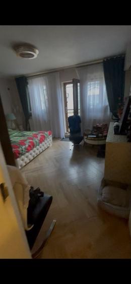 Apartament cu 3 camere în Știrbei Vodă