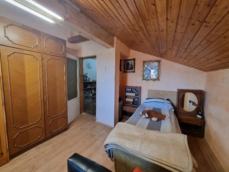 Casă cu Teren 1200 Mp în Central
