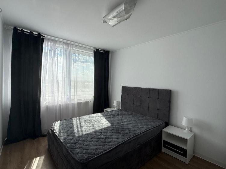 Apartament cu 3 camere semidecomandat în Viziru 1