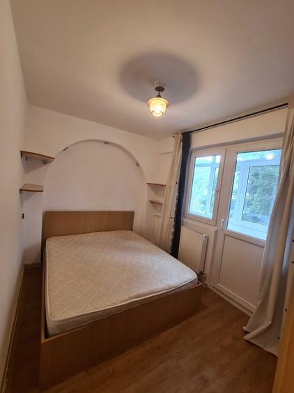 Apartament cu 2 camere semidecomandat în Victoriei