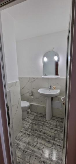 Apartament cu 3 camere decomandat în Zorilor