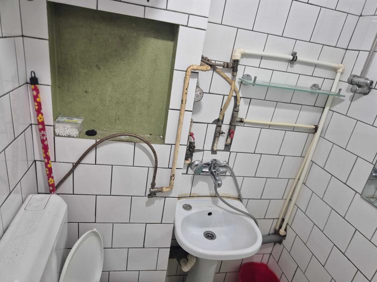 Garsonieră decomandată, mobilată în Central