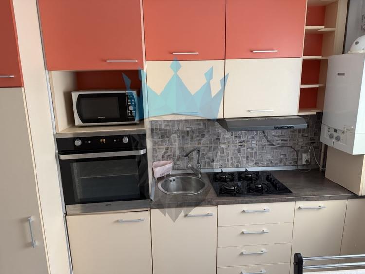 Apartament cu 2 camere decomandat, mobilat în Vitan