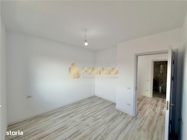 Casă cu 4 camere cu Teren 300 Mp în Ipotești