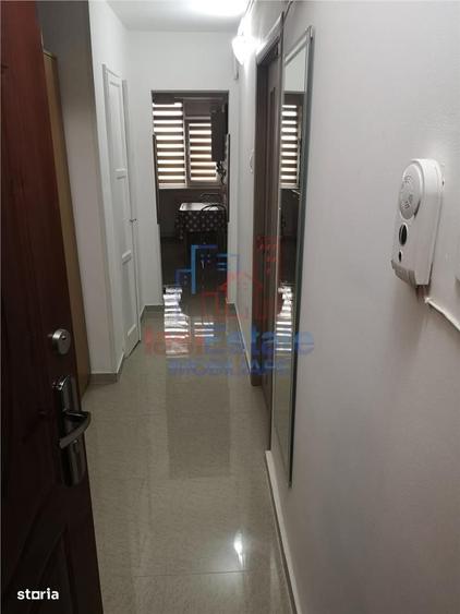 Apartament cu 2 camere decomandat în Piața Unirii