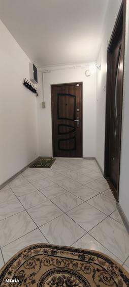Apartament cu 3 camere decomandat în 1 Mai