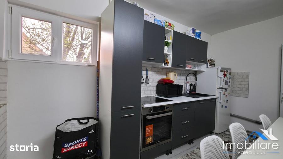 Casă cu 2 camere cu Teren 199 Mp în Central