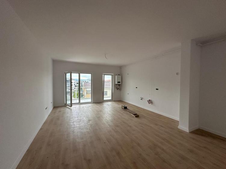 Apartament cu 2 camere semidecomandat în Florești