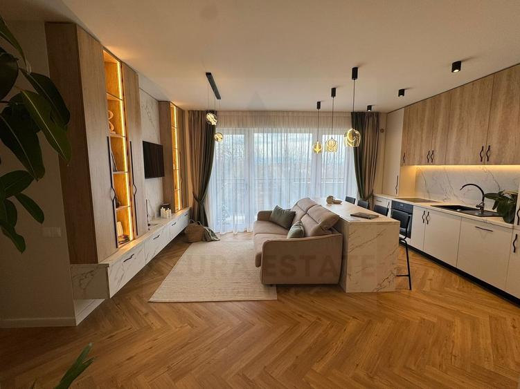 Apartament cu 3 camere decomandat, mobilat în Turnișor