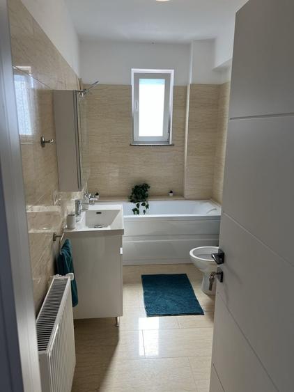 Apartament cu 2 camere decomandat în Marginea