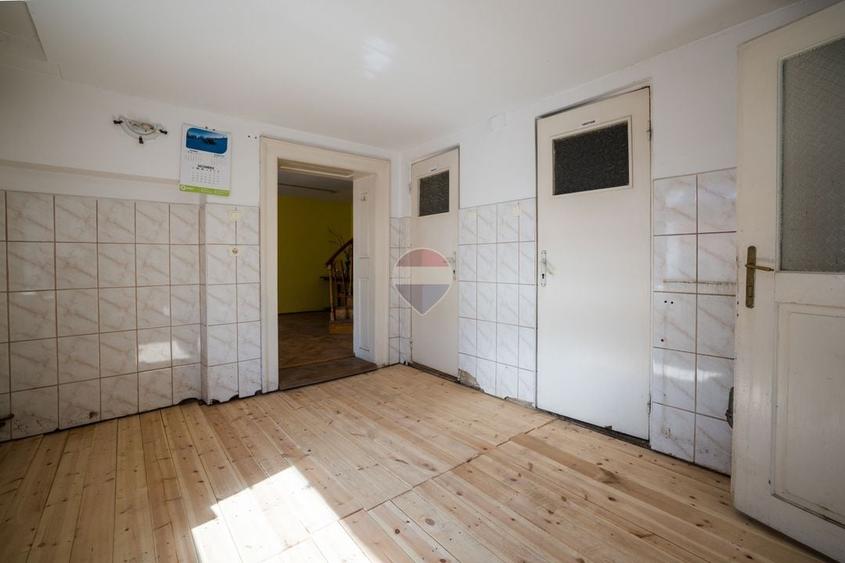 Apartament cu 8 camere în Blumăna