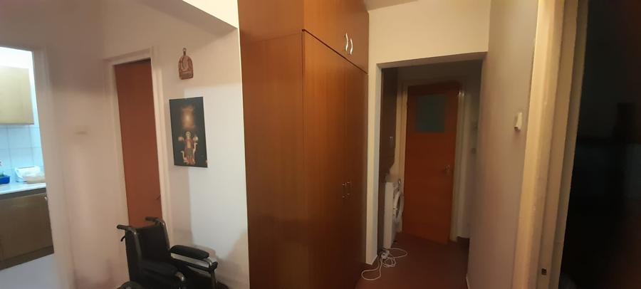 Apartament cu 3 camere decomandat în Drumul Taberei