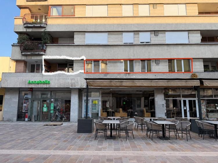Apartament cu 3 camere decomandat în Central