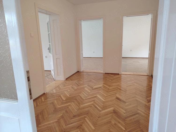 Casă cu Teren 275 Mp în Central