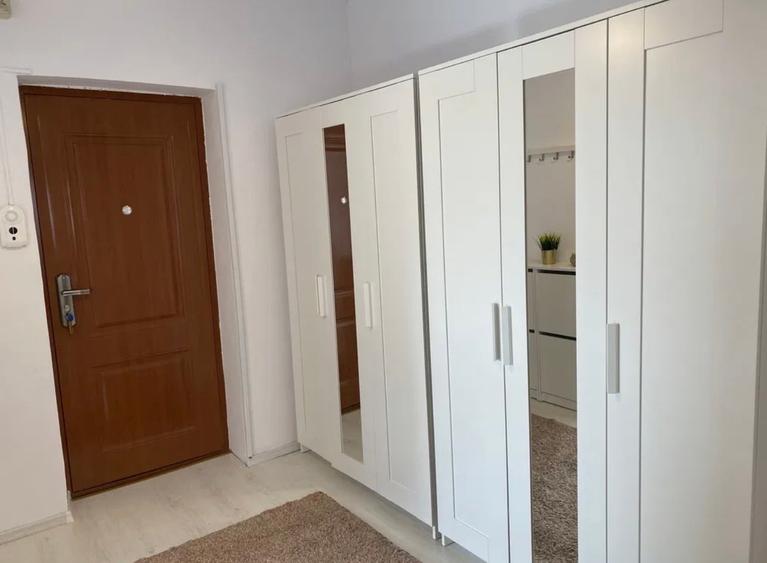 Apartament cu 2 camere decomandat în 13 Septembrie