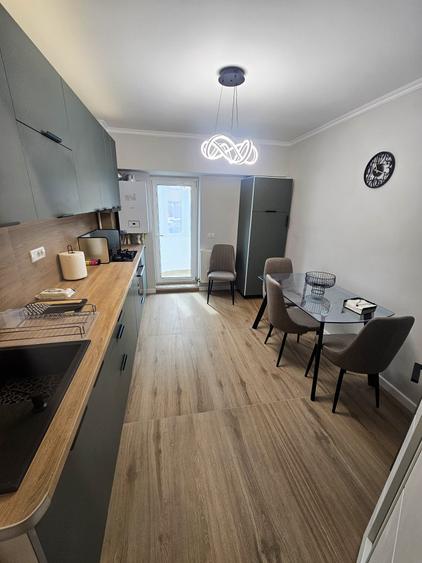 Apartament cu 2 camere decomandat, mobilat în Stadion