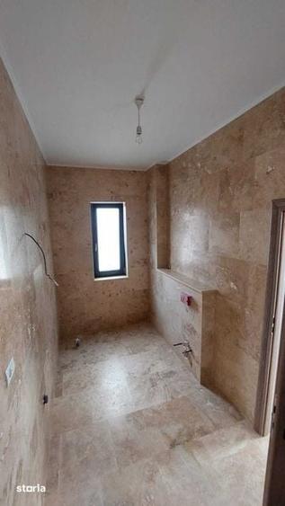 Casă cu 3 camere cu Teren 200 Mp în Central
