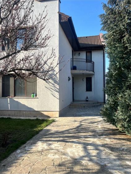 Casă cu 3 camere cu Teren 365 Mp în Vulcan