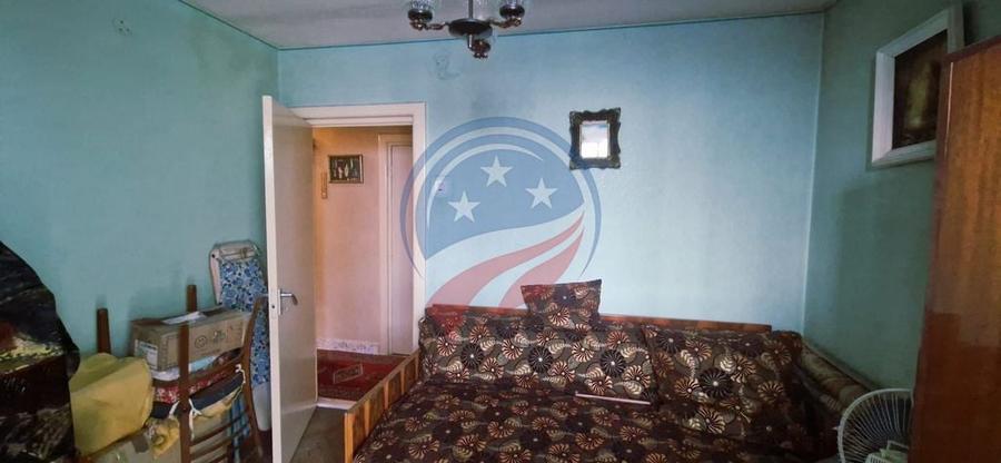 Apartament cu 3 camere semidecomandat în Gării