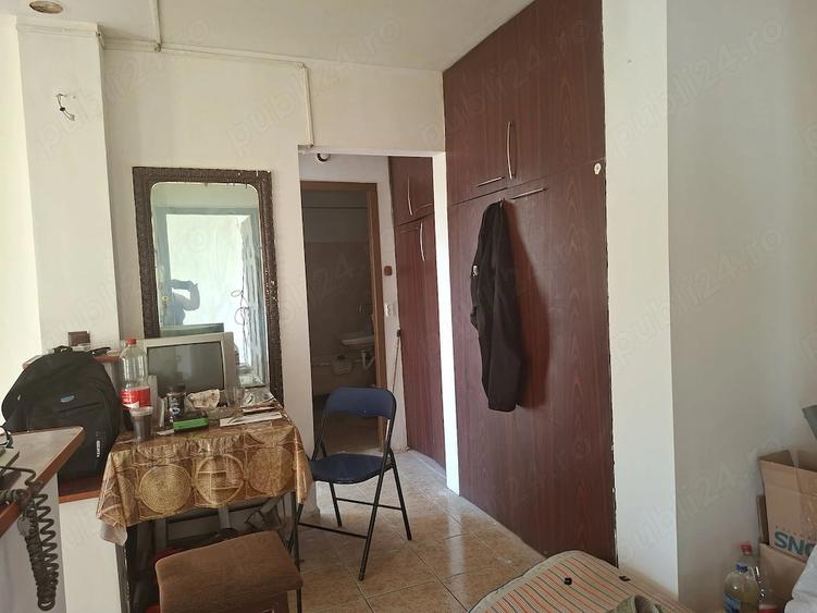 Apartament cu 2 camere decomandat, mobilat în Rovine