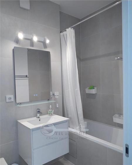 Apartament cu 2 camere decomandat în Baza 3
