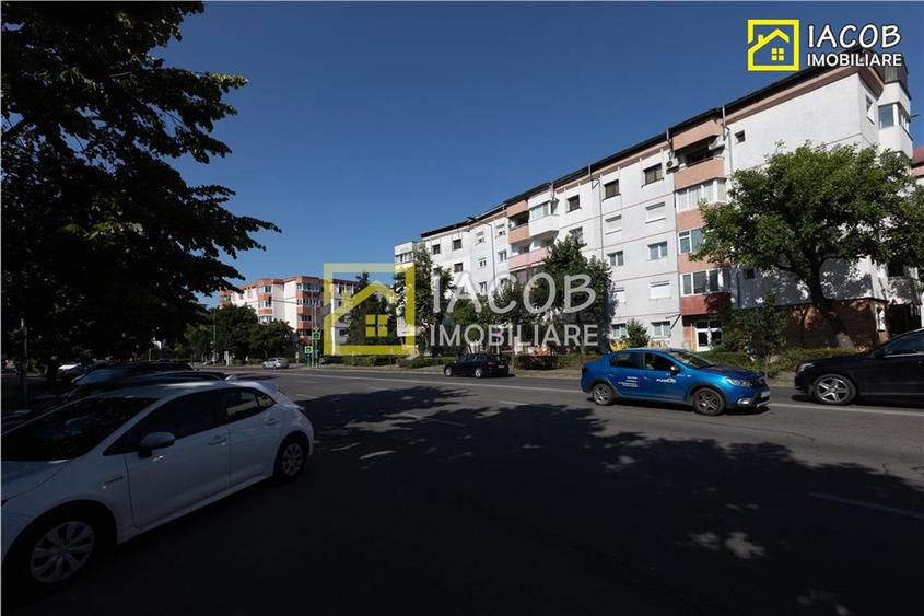 Apartament cu 3 camere decomandat, mobilat în 9 Mai