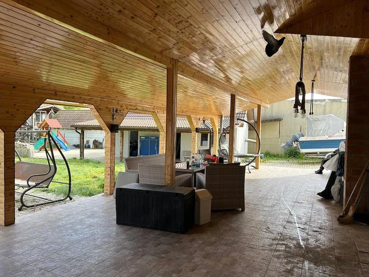 Casă cu 6 camere cu Teren 1800 Mp în Dudeștii Noi