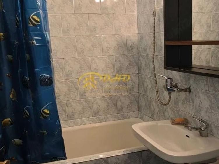Apartament cu 2 camere semidecomandat în Tătărași