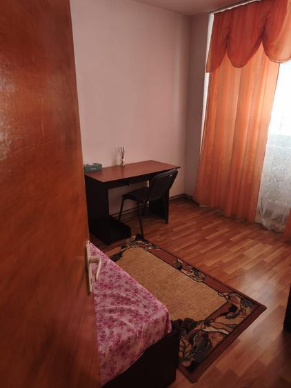 Apartament cu 3 camere decomandat în Militari