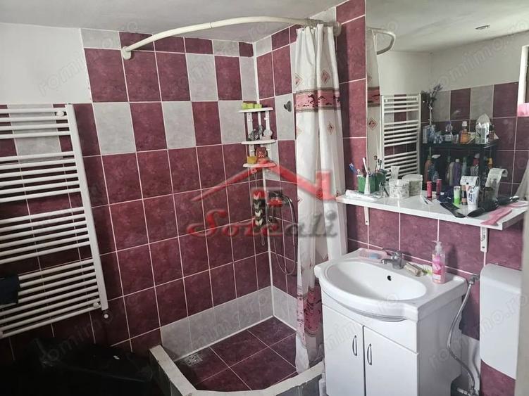 Casă cu Teren 1461 Mp în Cornu