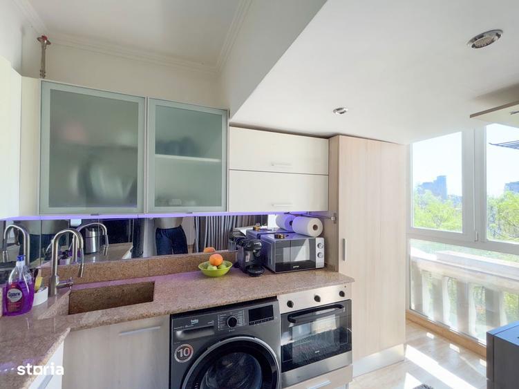 Apartament cu 3 camere, mobilat în Unirii