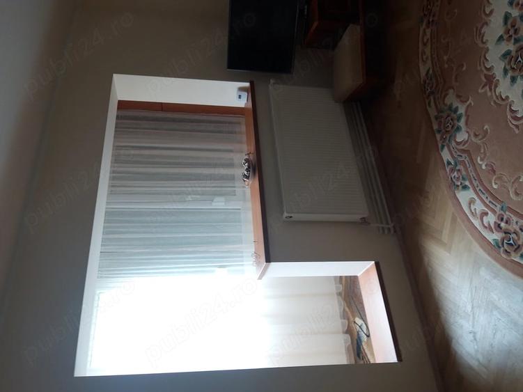 Apartament cu 3 camere decomandat în Exterior Vest