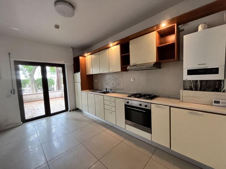 Duplex cu 5 camere cu Canalizare în Străulești