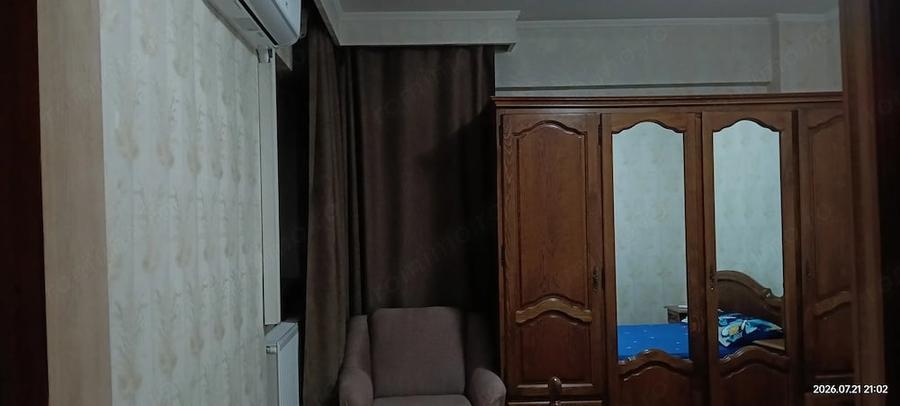 Apartament cu 3 camere decomandat în Faleza Nord