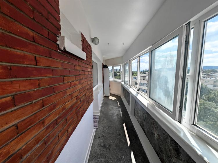 Apartament cu 2 camere decomandat în Banca Națională