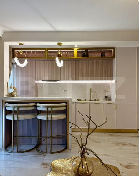 Apartament cu 4 camere decomandat, mobilat în Periferie