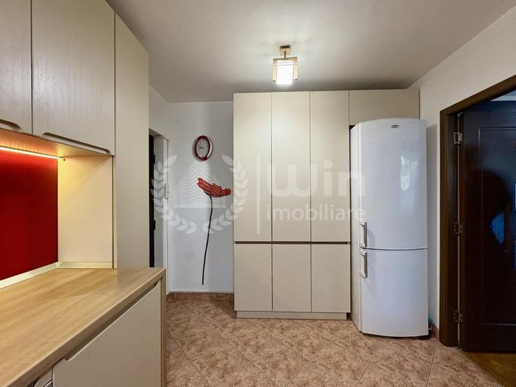 Apartament cu 3 camere semidecomandat, mobilat în Gheorgheni