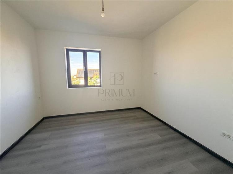 Duplex cu 4 camere cu Canalizare în Moșnița Nouă