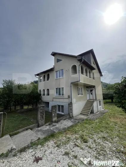 Casa pe 3 nivele si 13 arii teren - 9
