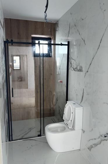 Casă cu 3 camere în Balotești