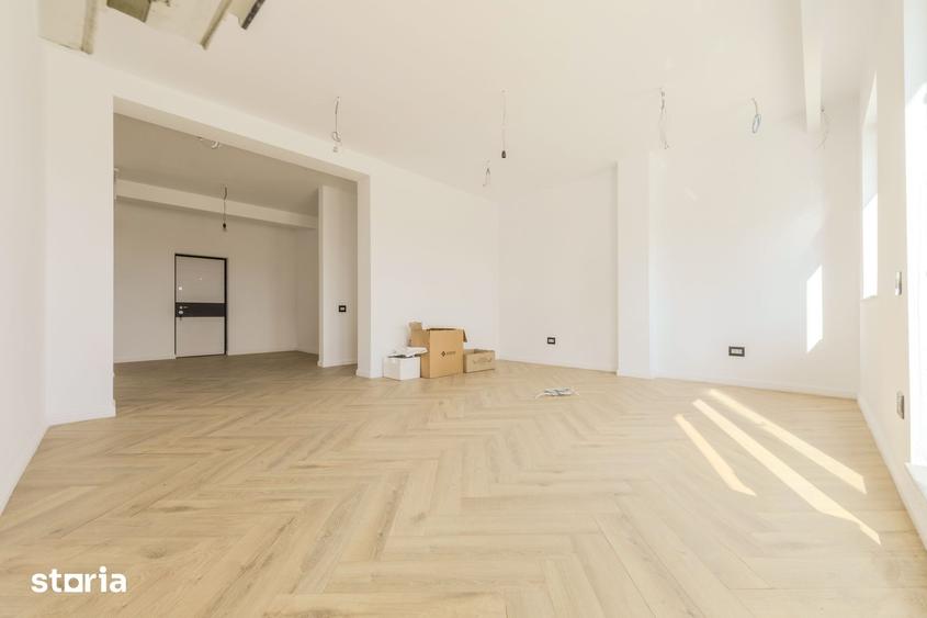 Apartament cu 8 camere în Vitan