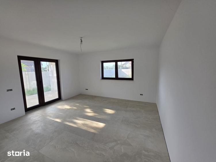 Casă cu 2 camere cu Teren 450 Mp în Cetate
