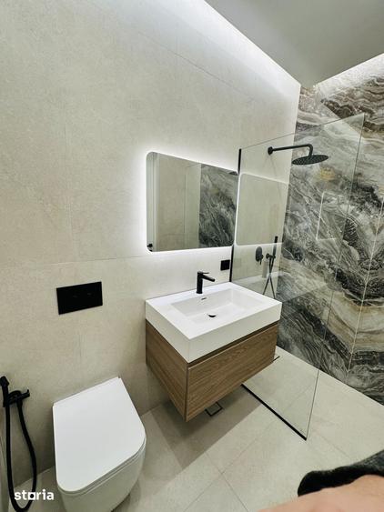 Apartament cu 3 camere în Tei