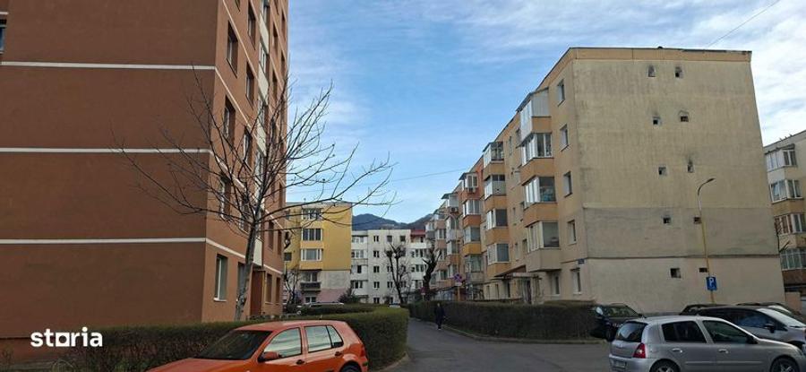 Apartament cu 2 camere semidecomandat în Noua
