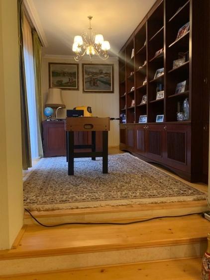 Duplex cu 10 camere cu Canalizare în Săsar